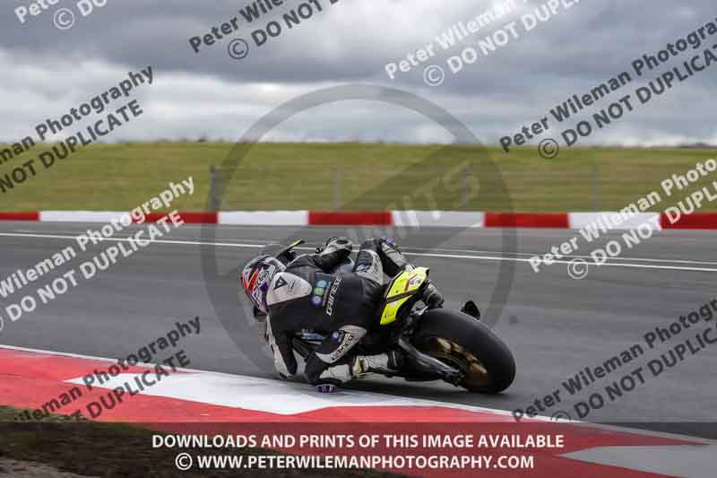 cadwell no limits trackday;cadwell park;cadwell park photographs;cadwell trackday photographs;enduro digital images;event digital images;eventdigitalimages;navarra;no limits trackdays;peter wileman photography;racing digital images;trackday digital images;trackday photos